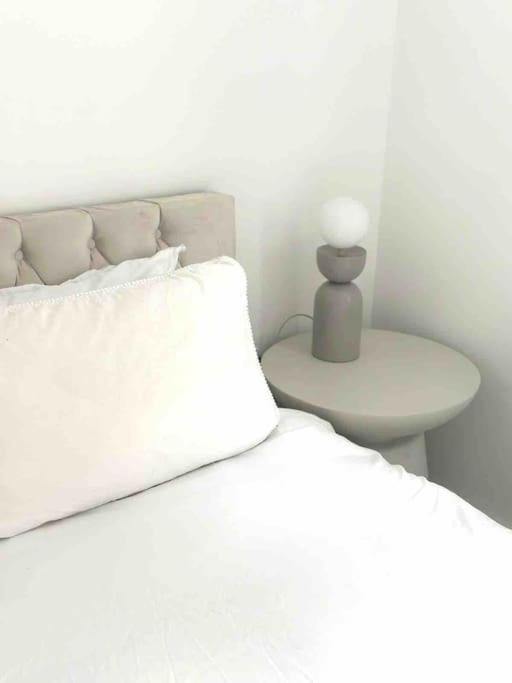 Stunning 2 Bedroom Flat Camden Londra Esterno foto