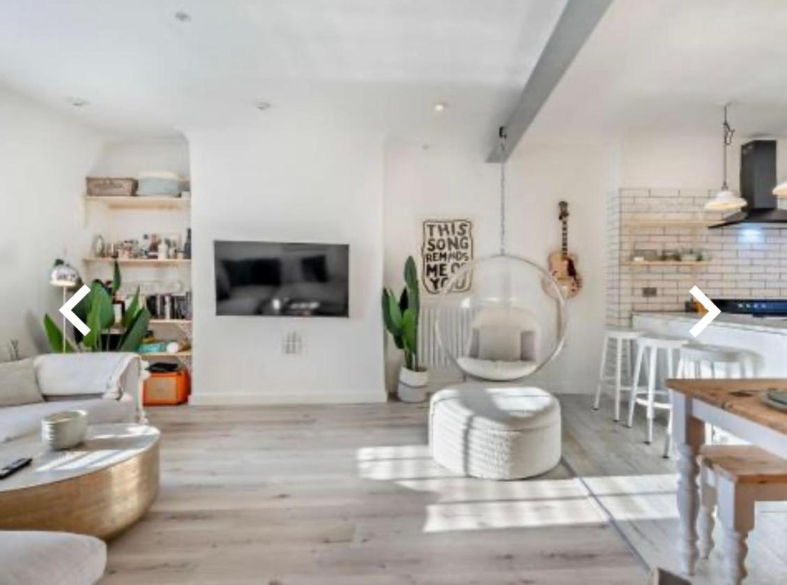 Stunning 2 Bedroom Flat Camden Londra Esterno foto